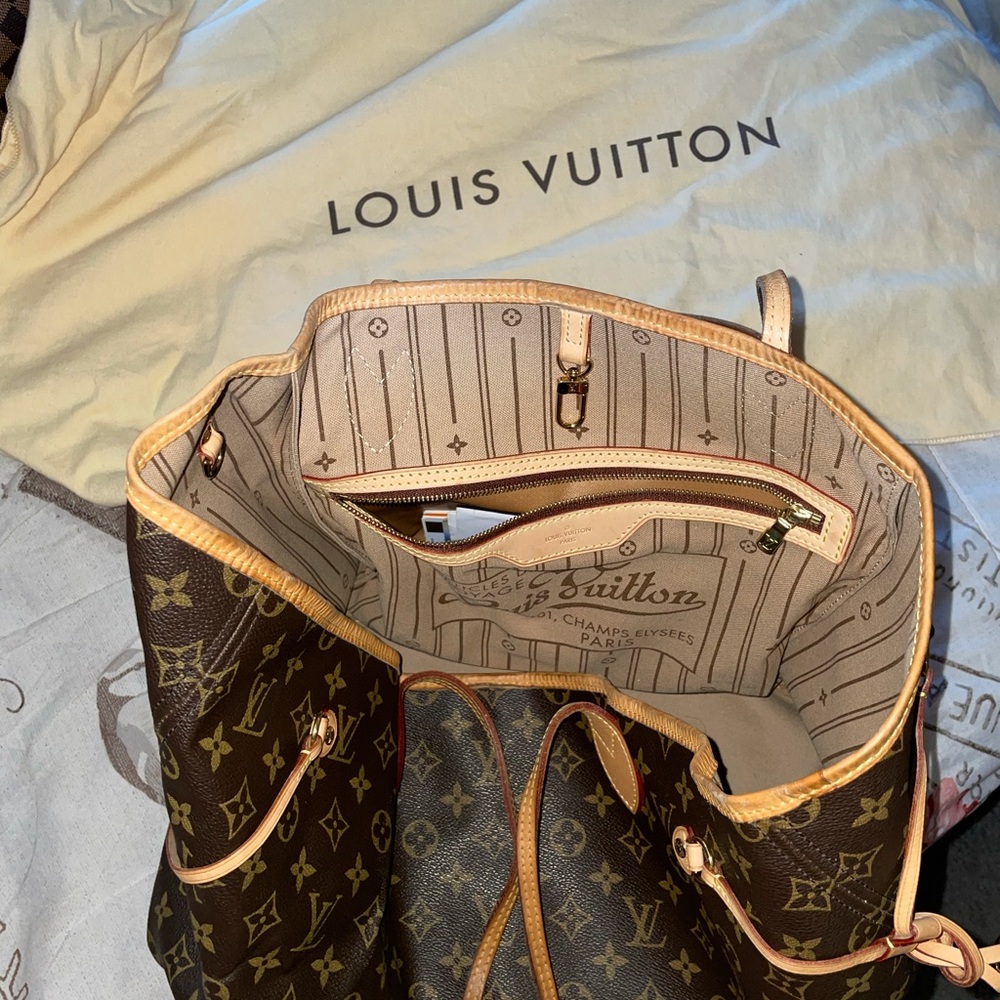 Neverful Authentic LV Handbag…. Gently used,